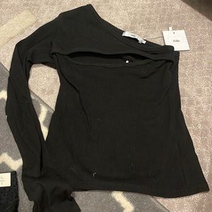 Adika top one shoulder